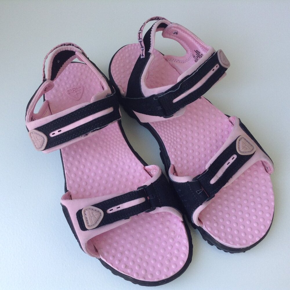 ⭐NIKE ACG WATER SANDALS in Pink, size 6⭐